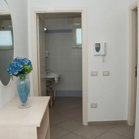 Art Aparthotel 3*