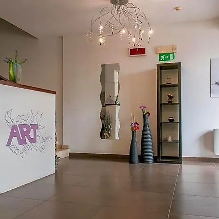 Aparthotel Art 3*