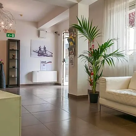 Aparthotel Art
