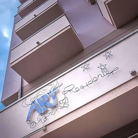 Art Aparthotel
