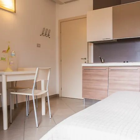 Aparthotel Art 3*