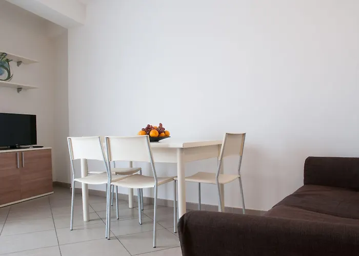Art Aparthotel 3*